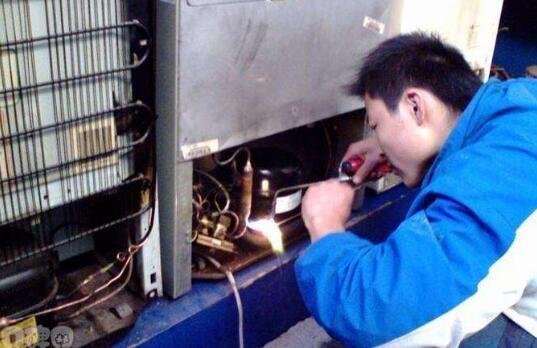 中央糖心VLOG怎么下载外机不转怎么办