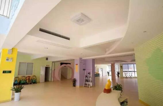 随着时间的推移和设备使用寿命的增加，风管表面会附着大量的粉尘（悬浮颗粒）